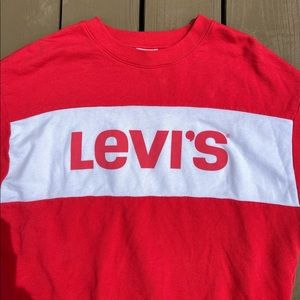 NWOT Levi’s sweatshirt